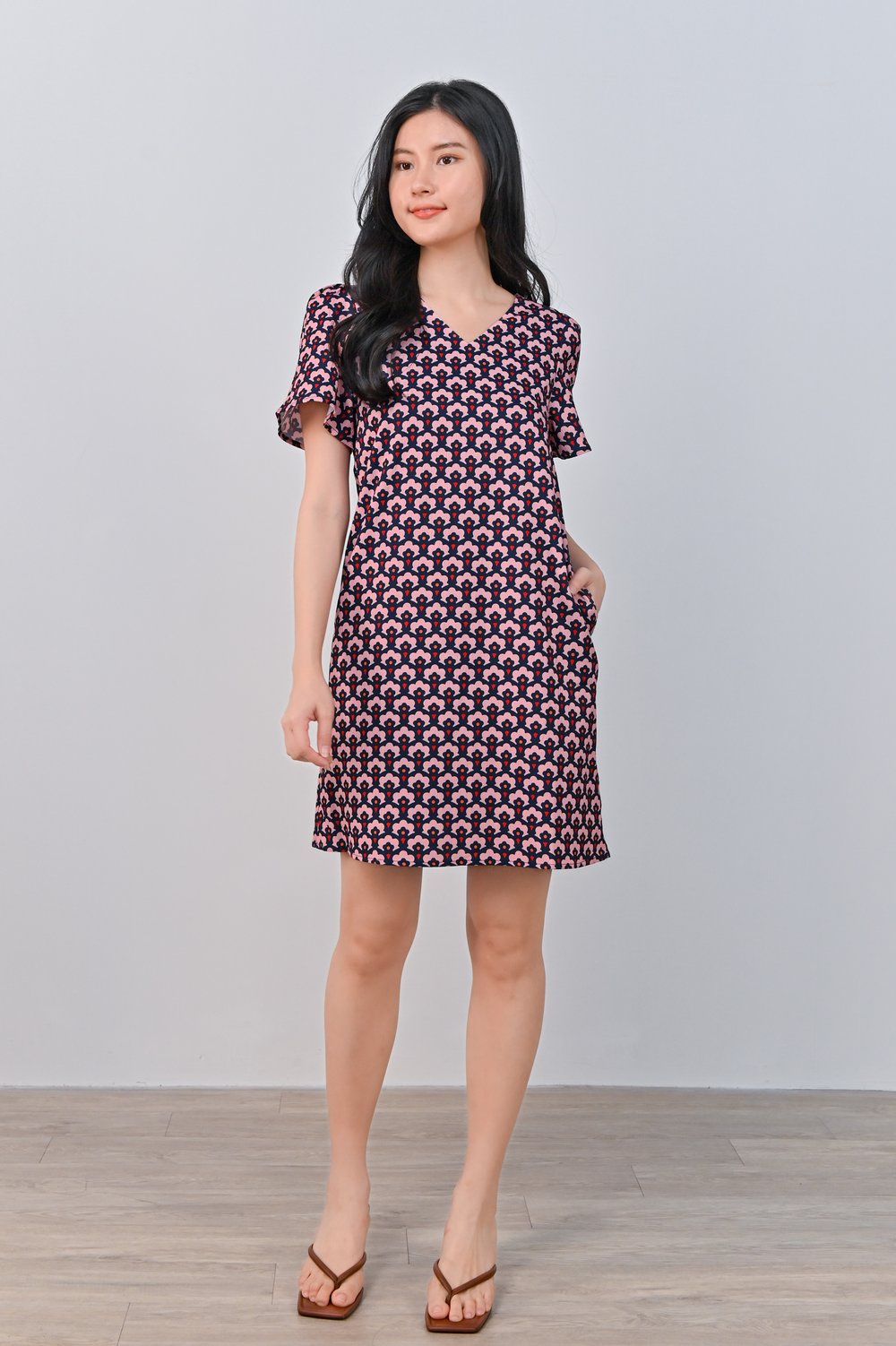 TRUMPET FLORAL PINK SLEEVED SHIFT DRESS