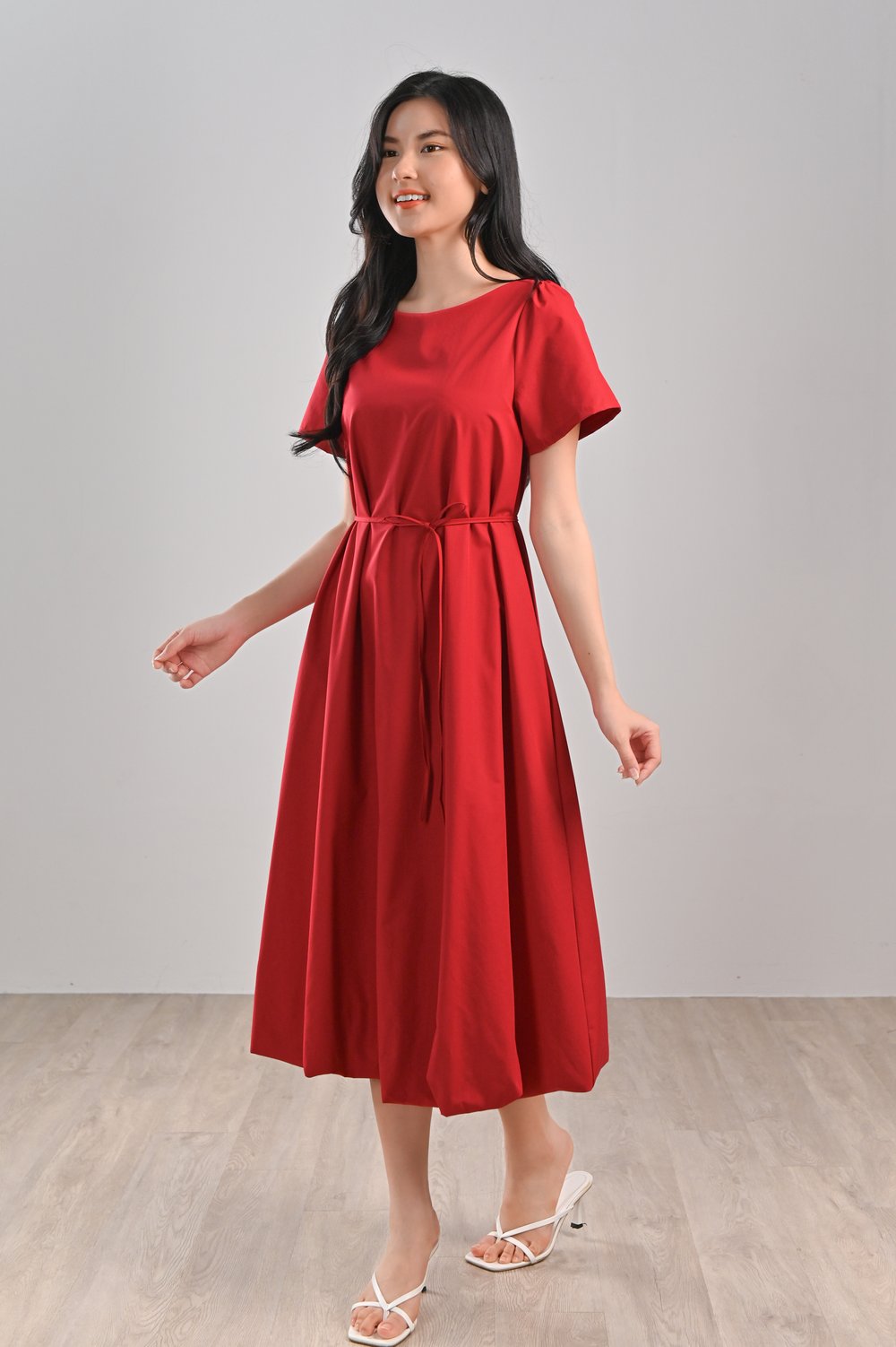 LOU SLEEVED BUBBLE DRESS IN RED