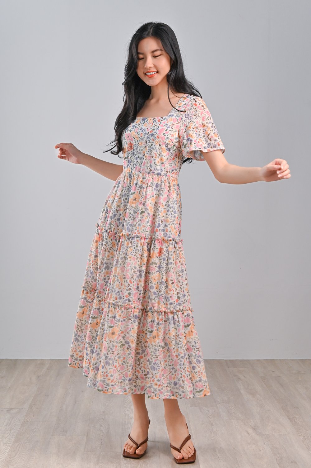 DARIE EYELET FLORAL SLEEVED TIERED DRESS
