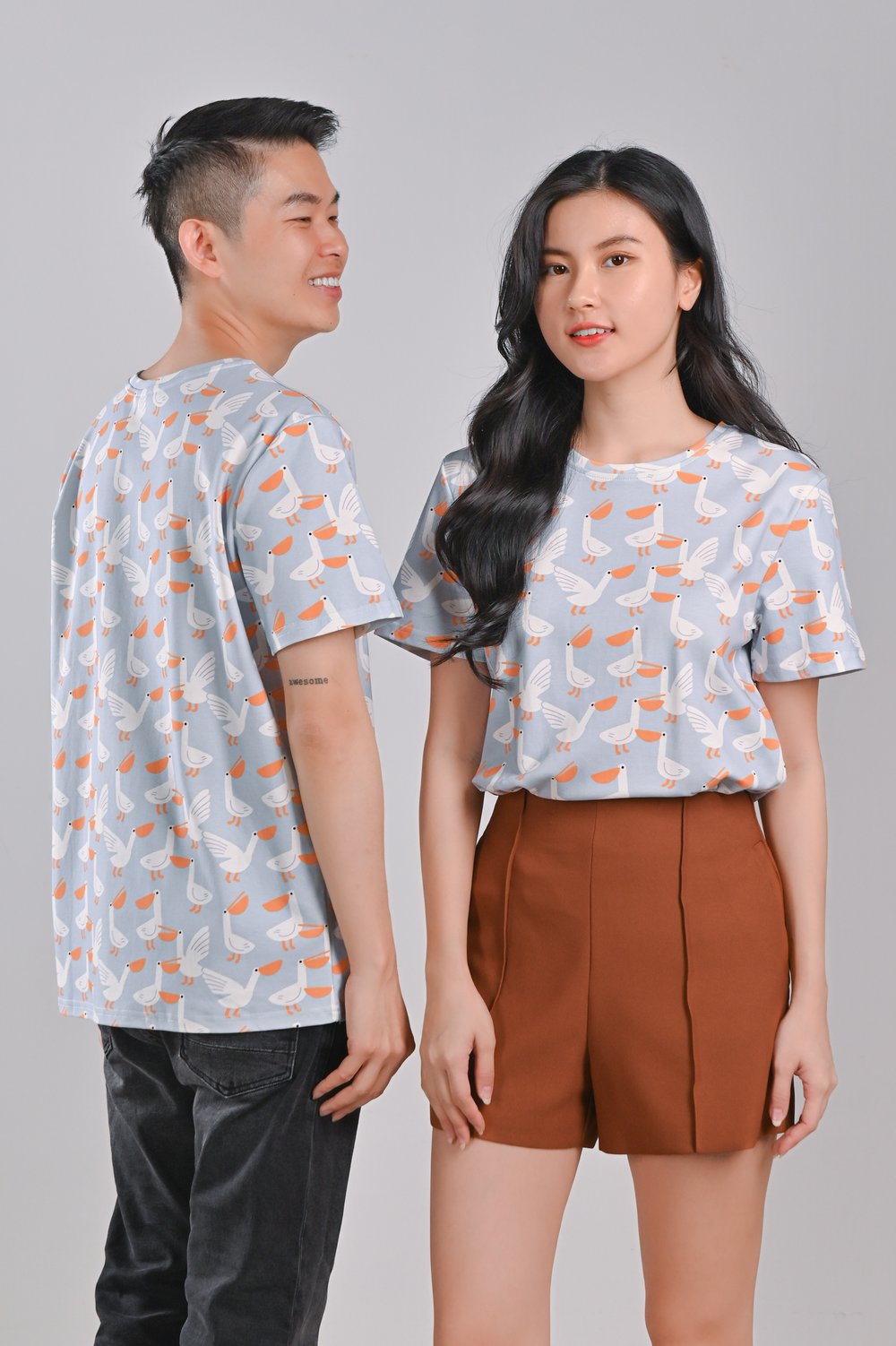 HAPPY PELICAN UNISEX TEE