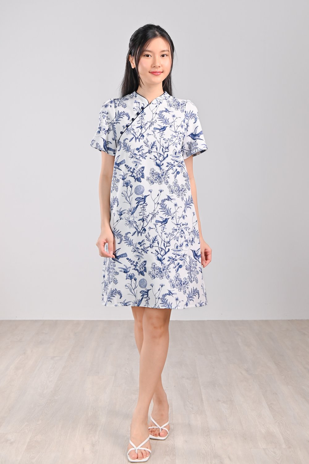 NAVY HUMMINGBIRD SLEEVED CHEONGSAM