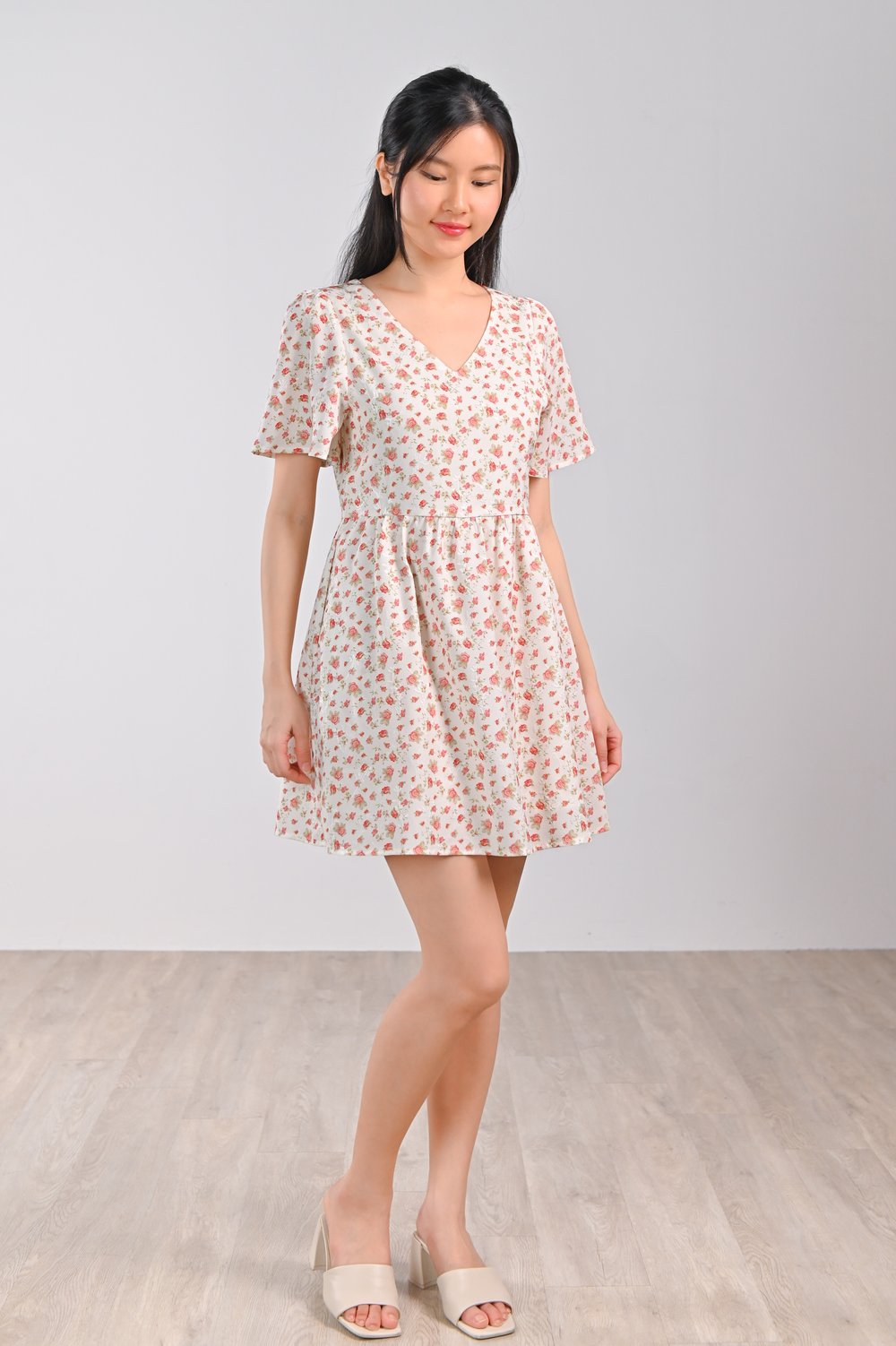 TRACY RED FLORAL V-NECK DRESS-ROMPER