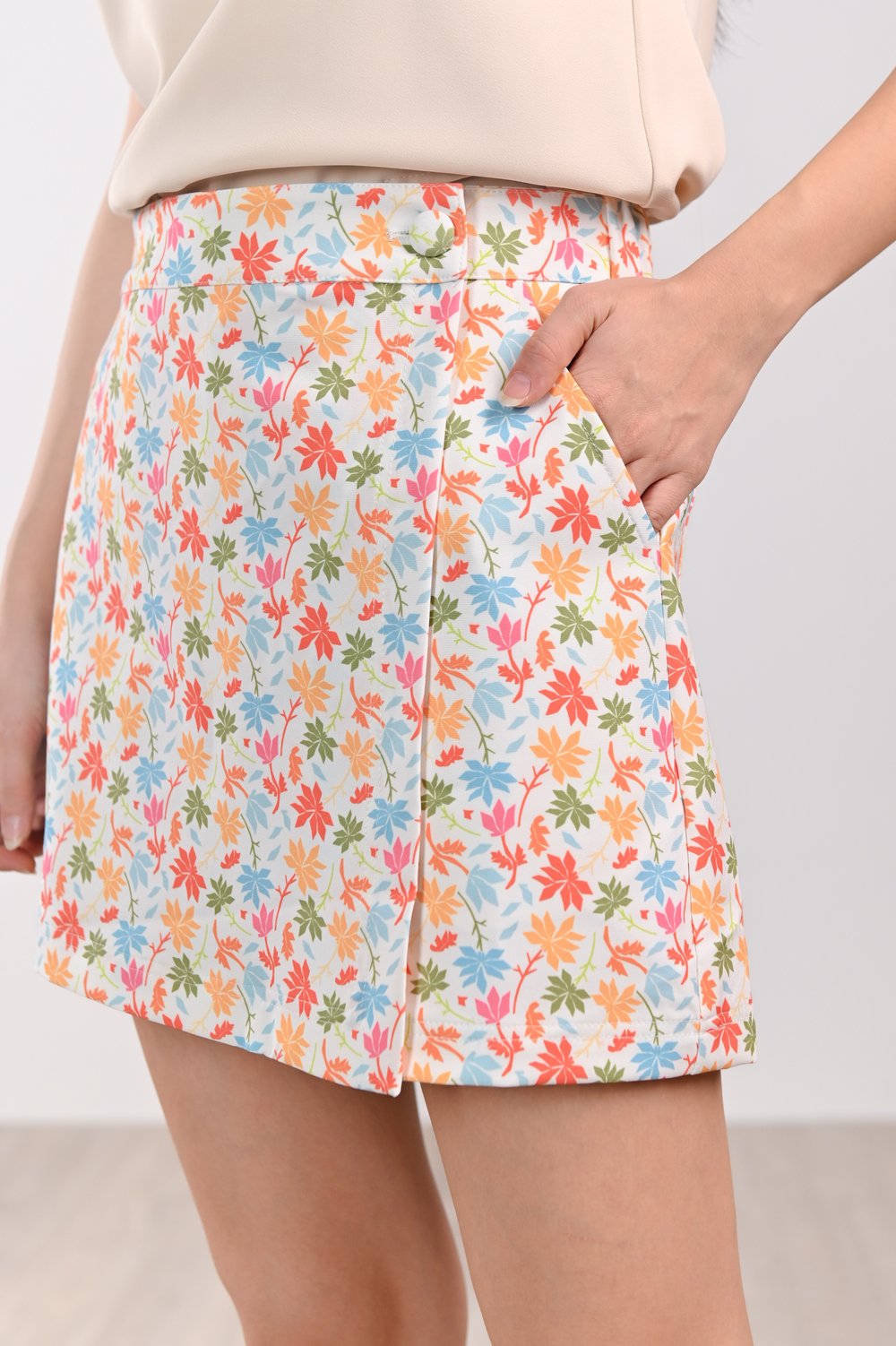 ATHOL LEAVES ELASTIC-WAIST SKORTS