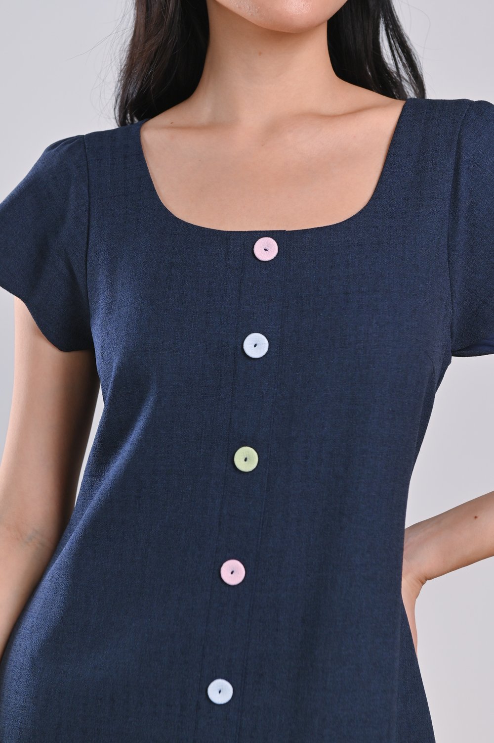 MOJA SCALLOP BUTTON DRESS IN NAVY