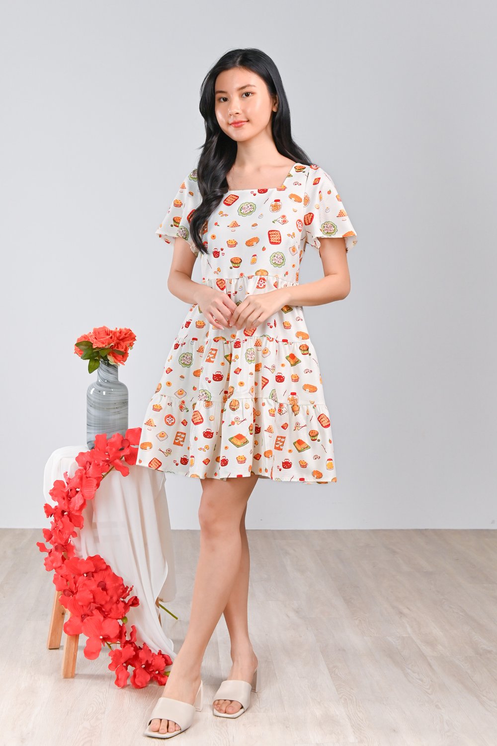 CNY SNACKS CREAM SQUARE-NECK BABYDOLL DRESS
