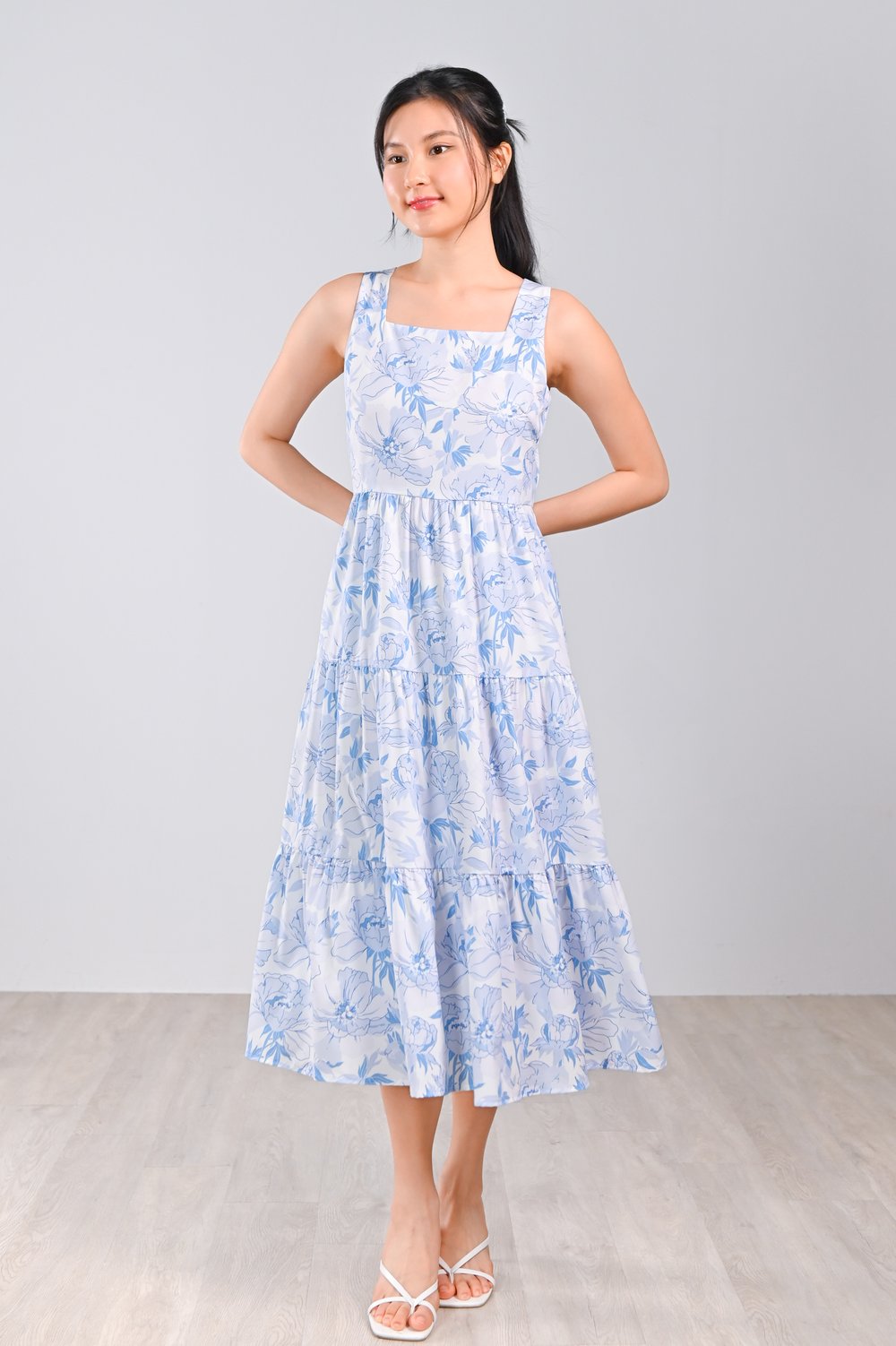 BLUE BOTANICAL SQUARE-NECK TIERED DRESS