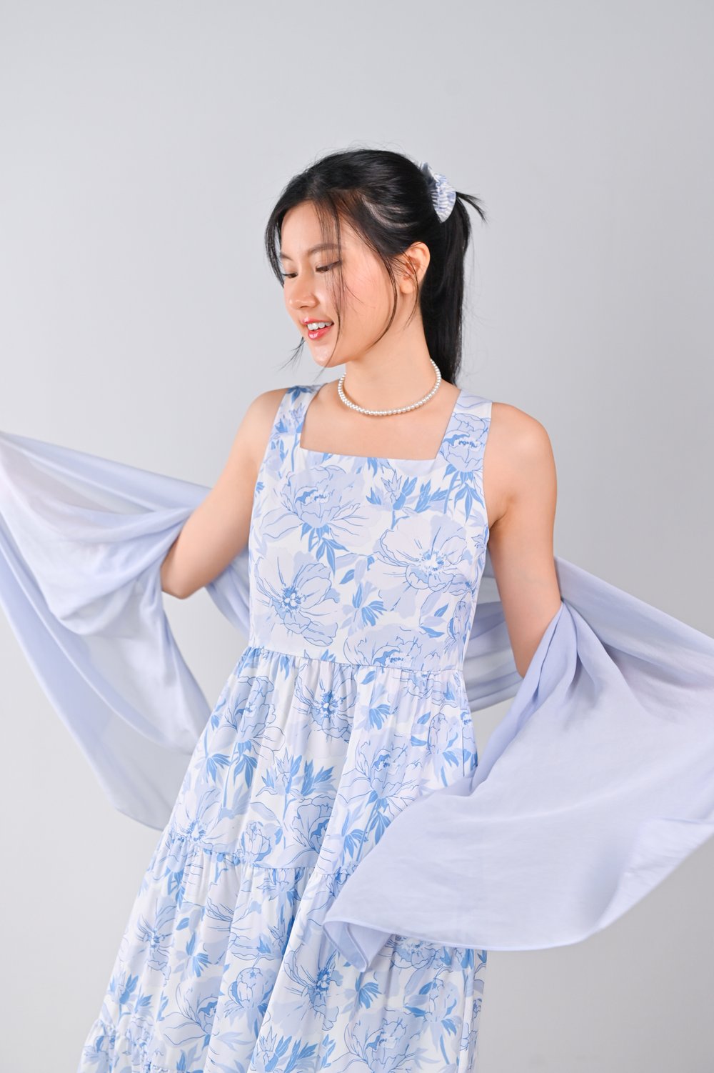 BLUE BOTANICAL SQUARE-NECK TIERED DRESS