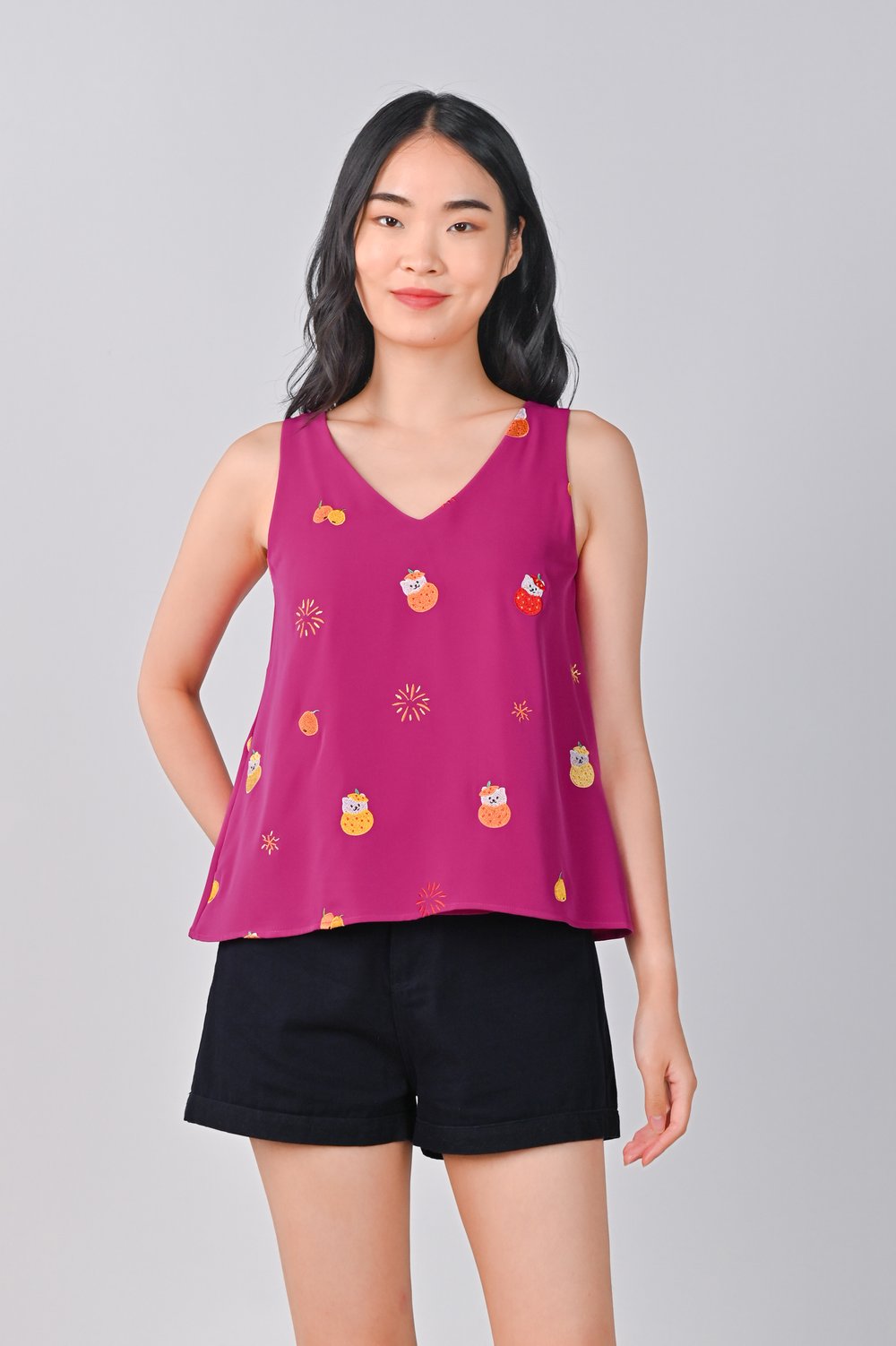 MAGENTA FORTUNE CAT EMB. TWO-WAY TOP