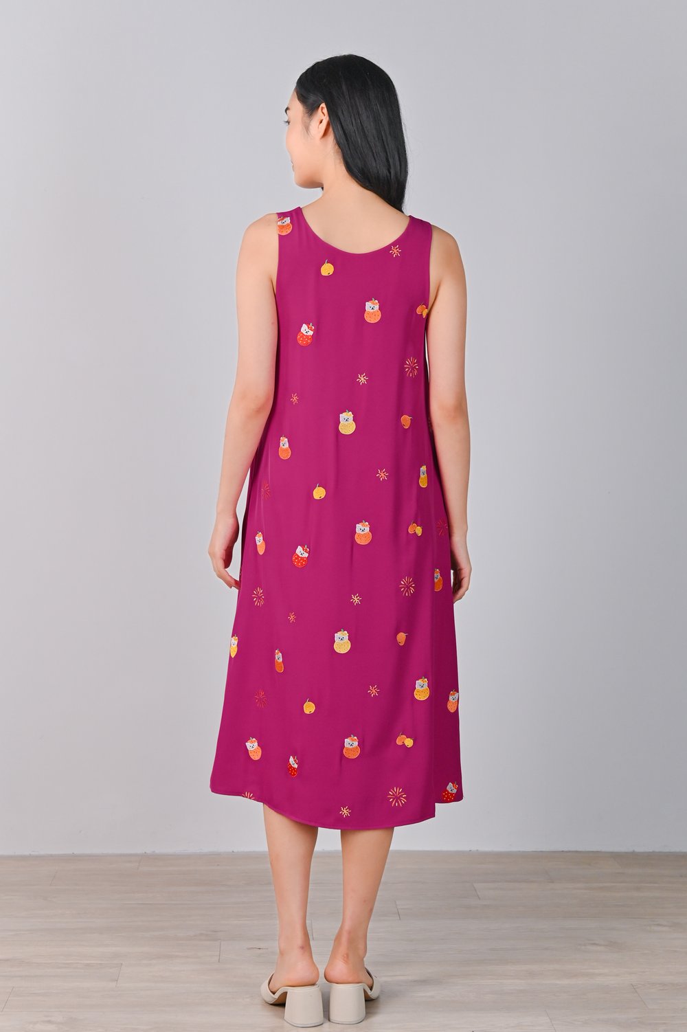 MAGENTA FORTUNE CAT EMB. TWO-WAY MIDI DRESS