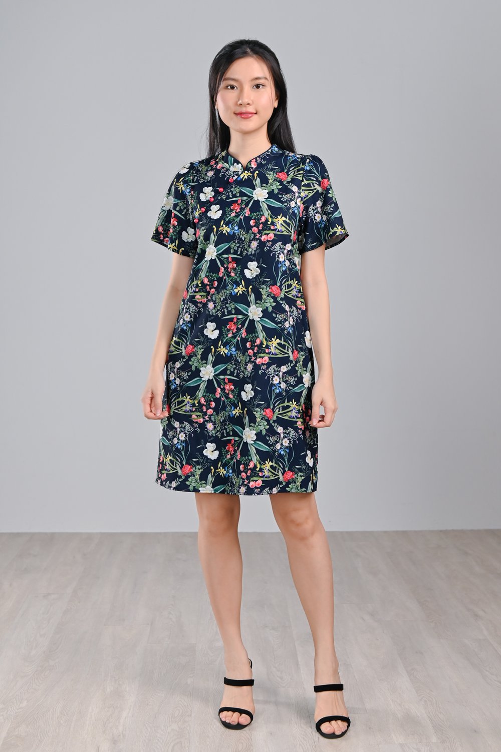 NAVY LUSH FLORALS SLEEVED SHIFT CHEONGSAM