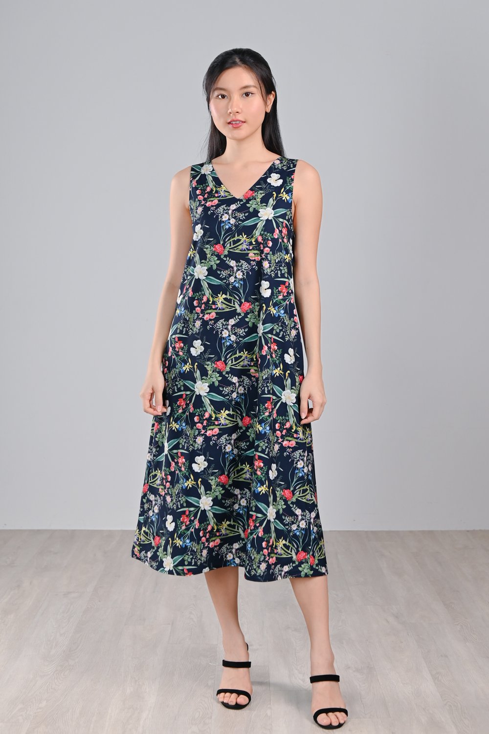 NAVY LUSH FLORALS TWO-WAY MIDI DRESS