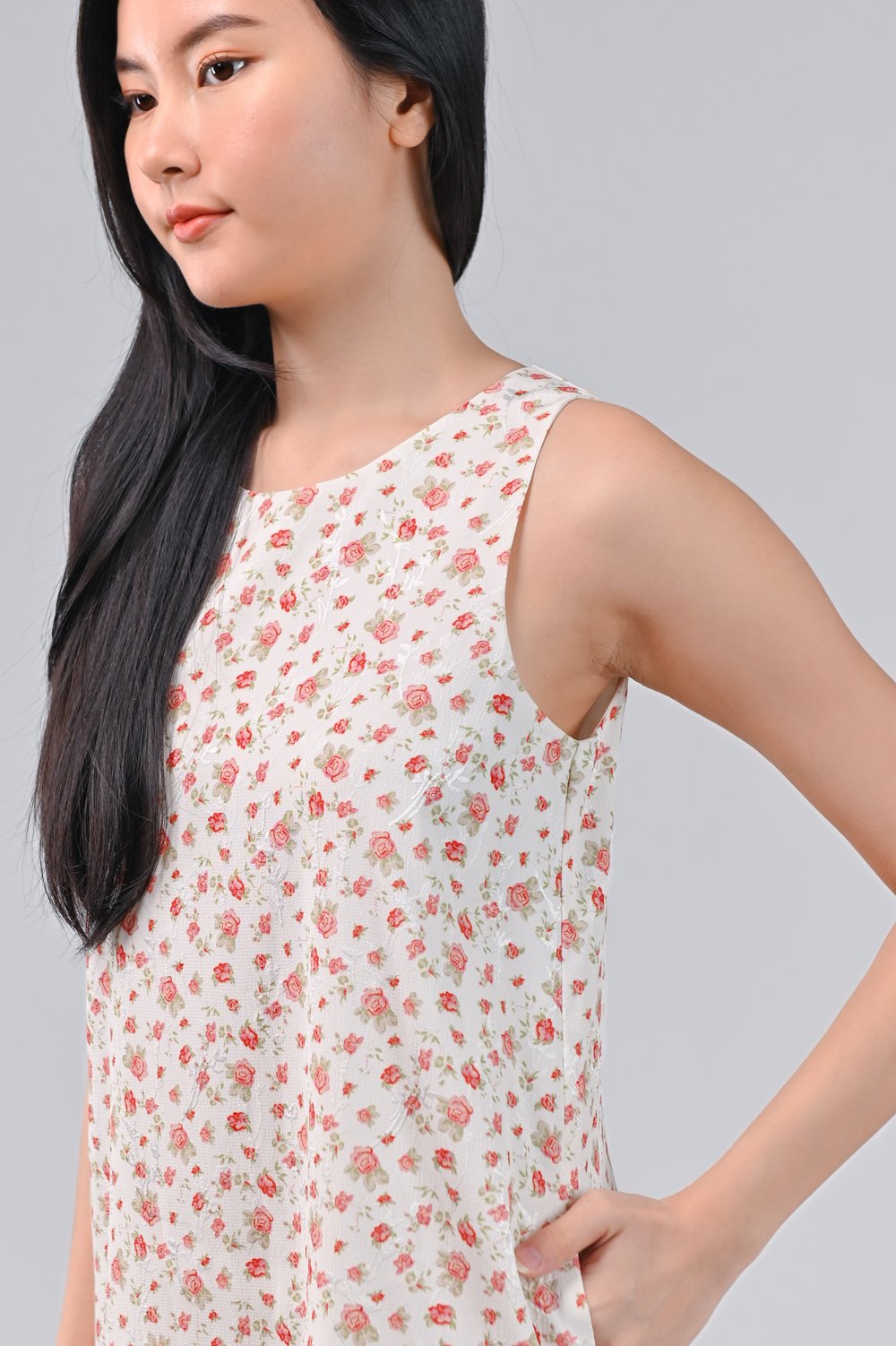 JULIANA RED ROSES SLEEVELESS DROPWAIST DRESS