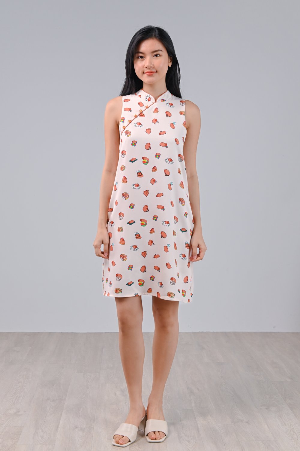 CUTE CAPYBARA SLEEVELESS CHEONGSAM