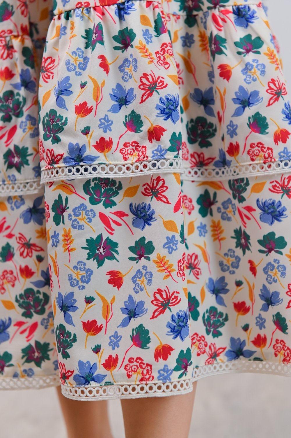 SPRING FANCIES CREAM SLEEVED TIERED DRESS