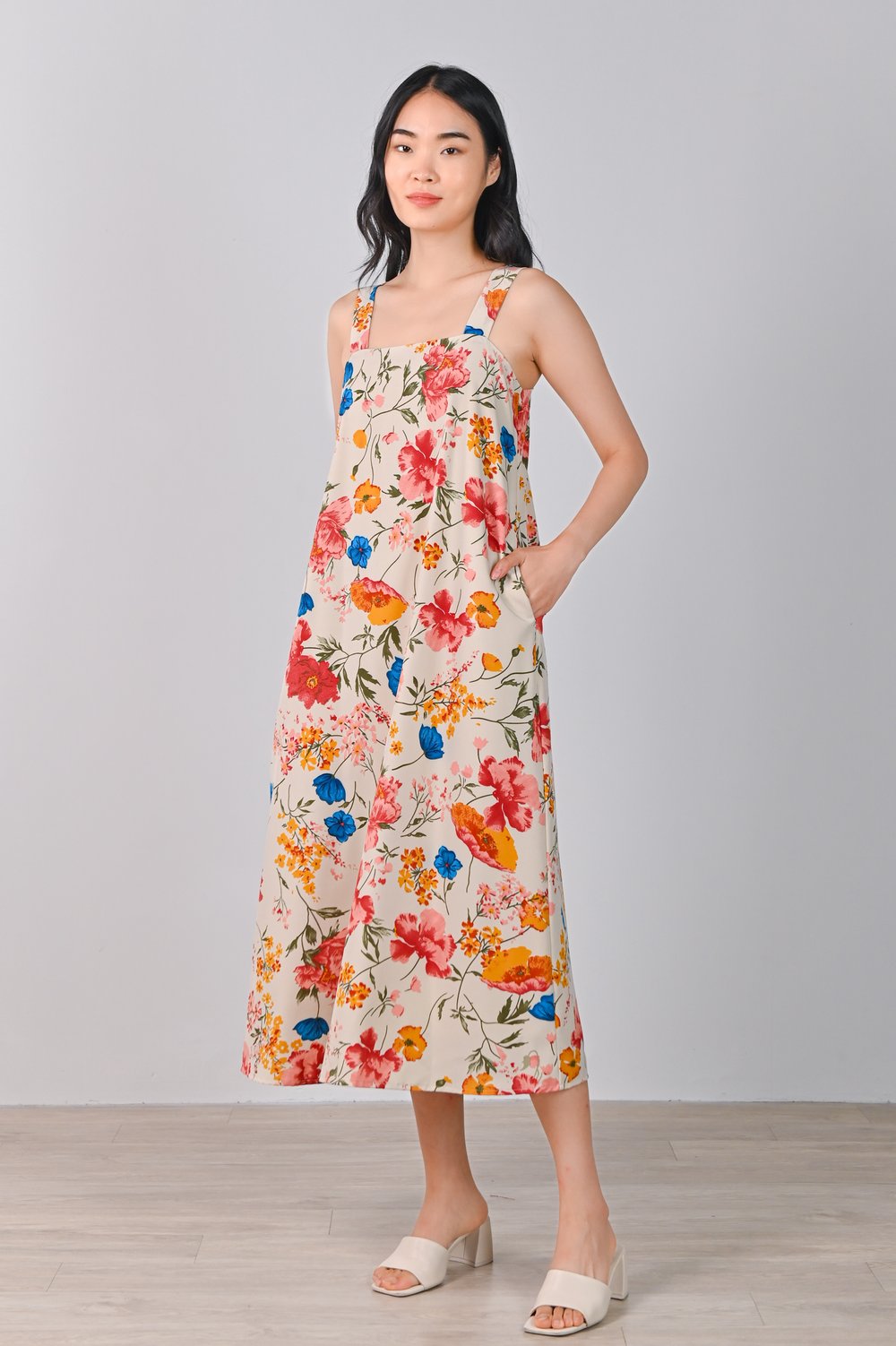 FREESIA THICK-STRAP MIDAXI IN CREAM FLORAL