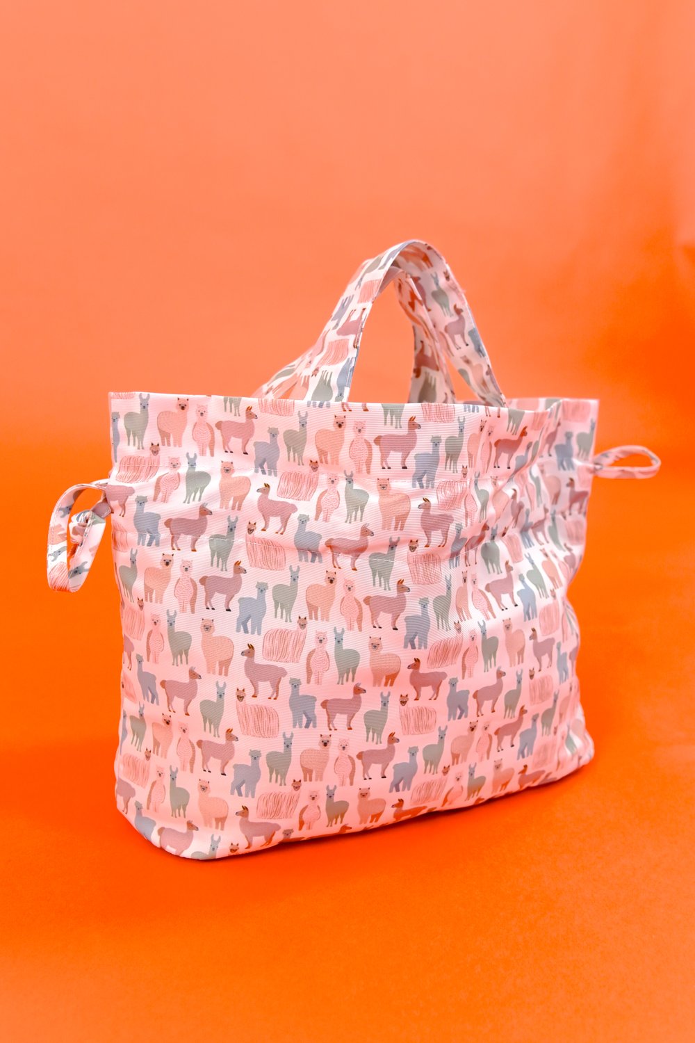 PASTEL LLAMA DUMPLING BAG