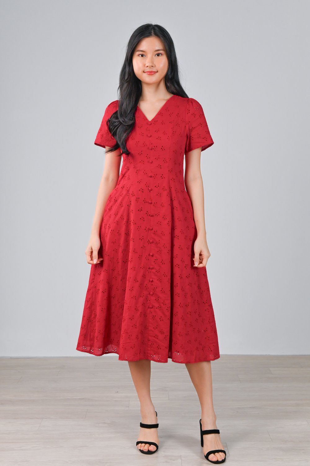 LUNARIA EYELET SLEEVED BUTTON DRESS IN RED