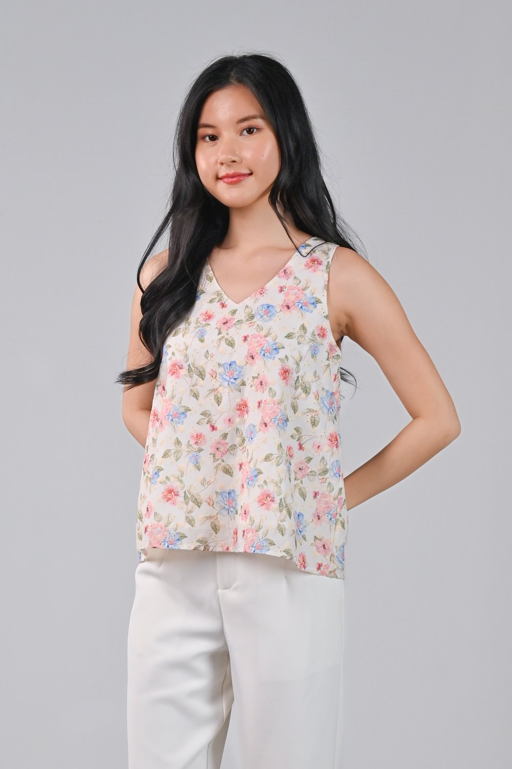 SPRING STITCH TWO-WAY TOP