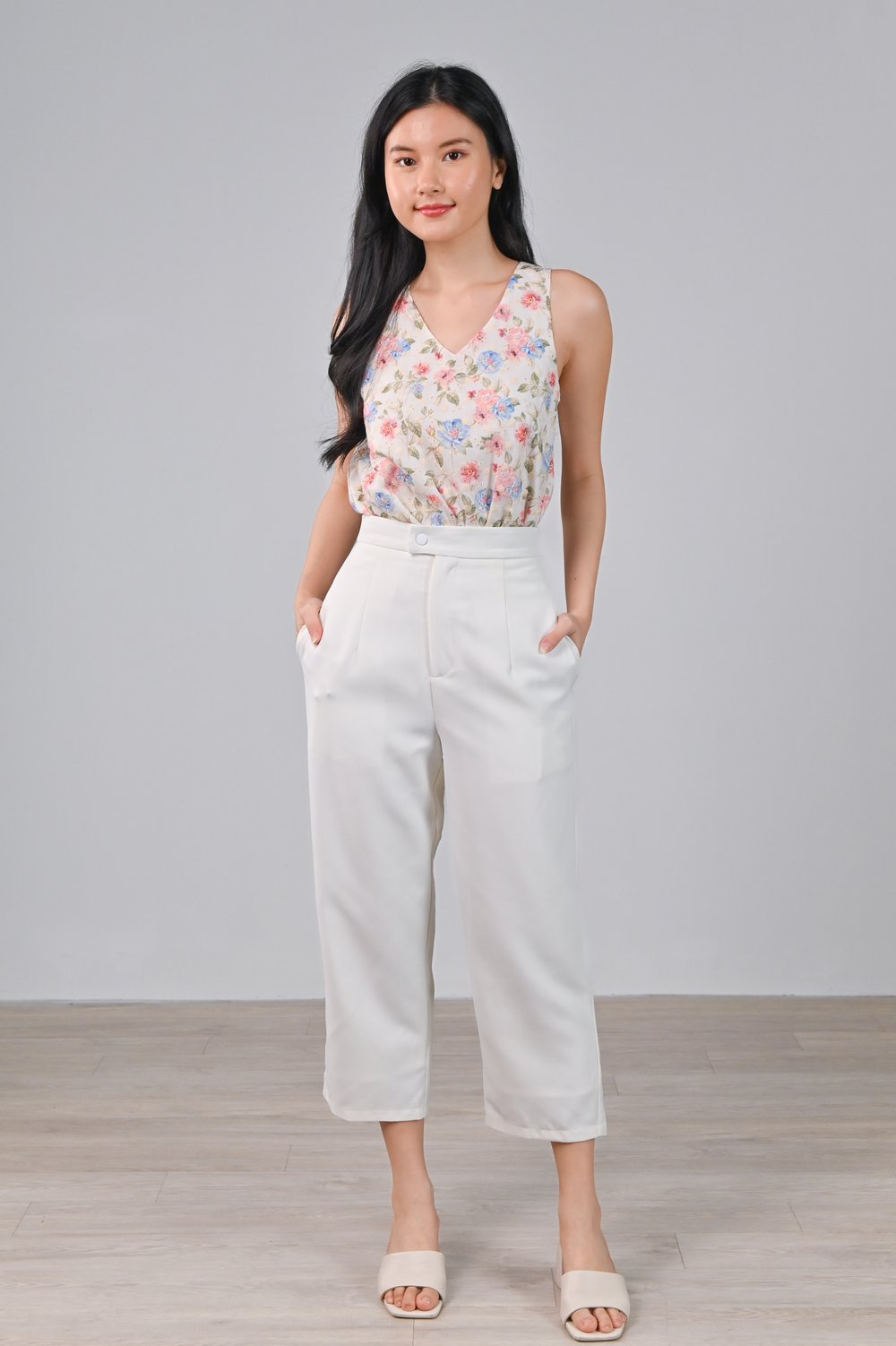 SPRING STITCH TWO-WAY TOP