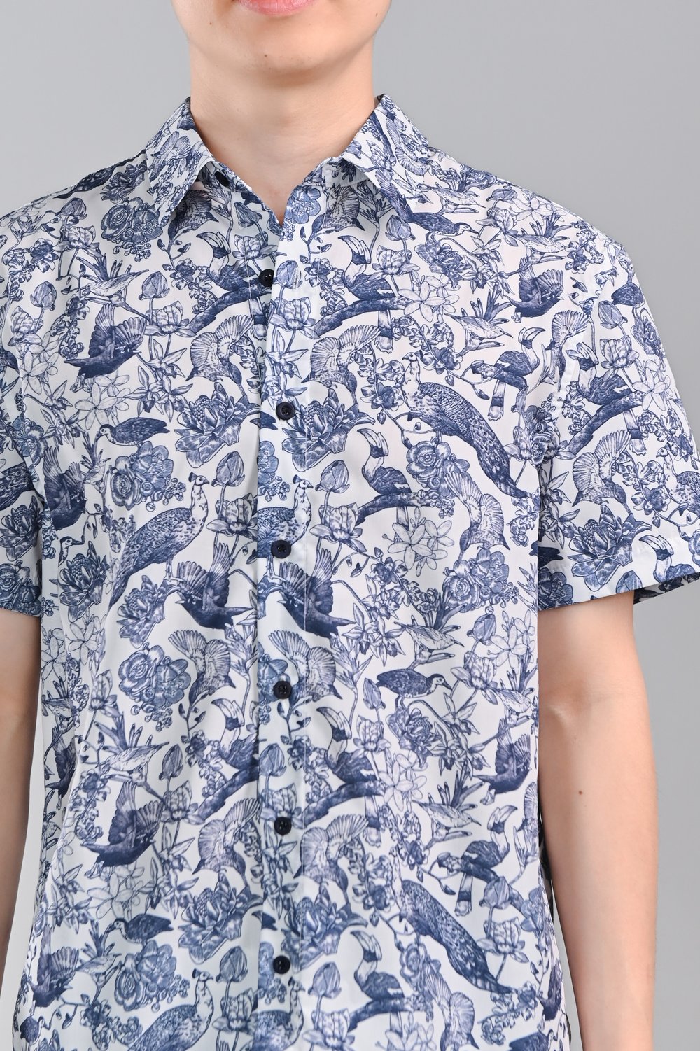 NAVY FEATHERED TALES MEN’S SHIRT
