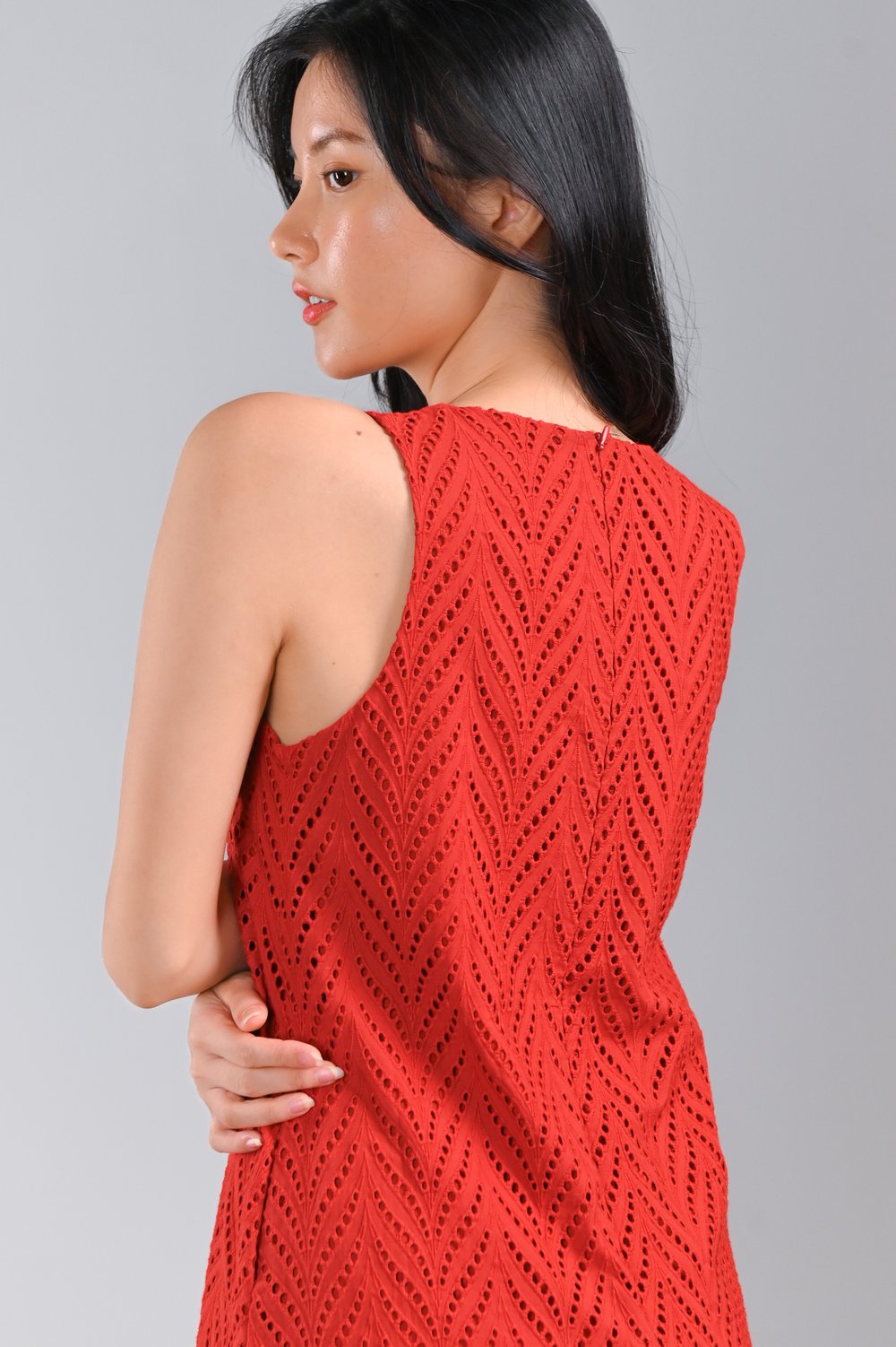 SINING EYELET SIDE-SLIT MIDI DRESS IN ORANGE-RED