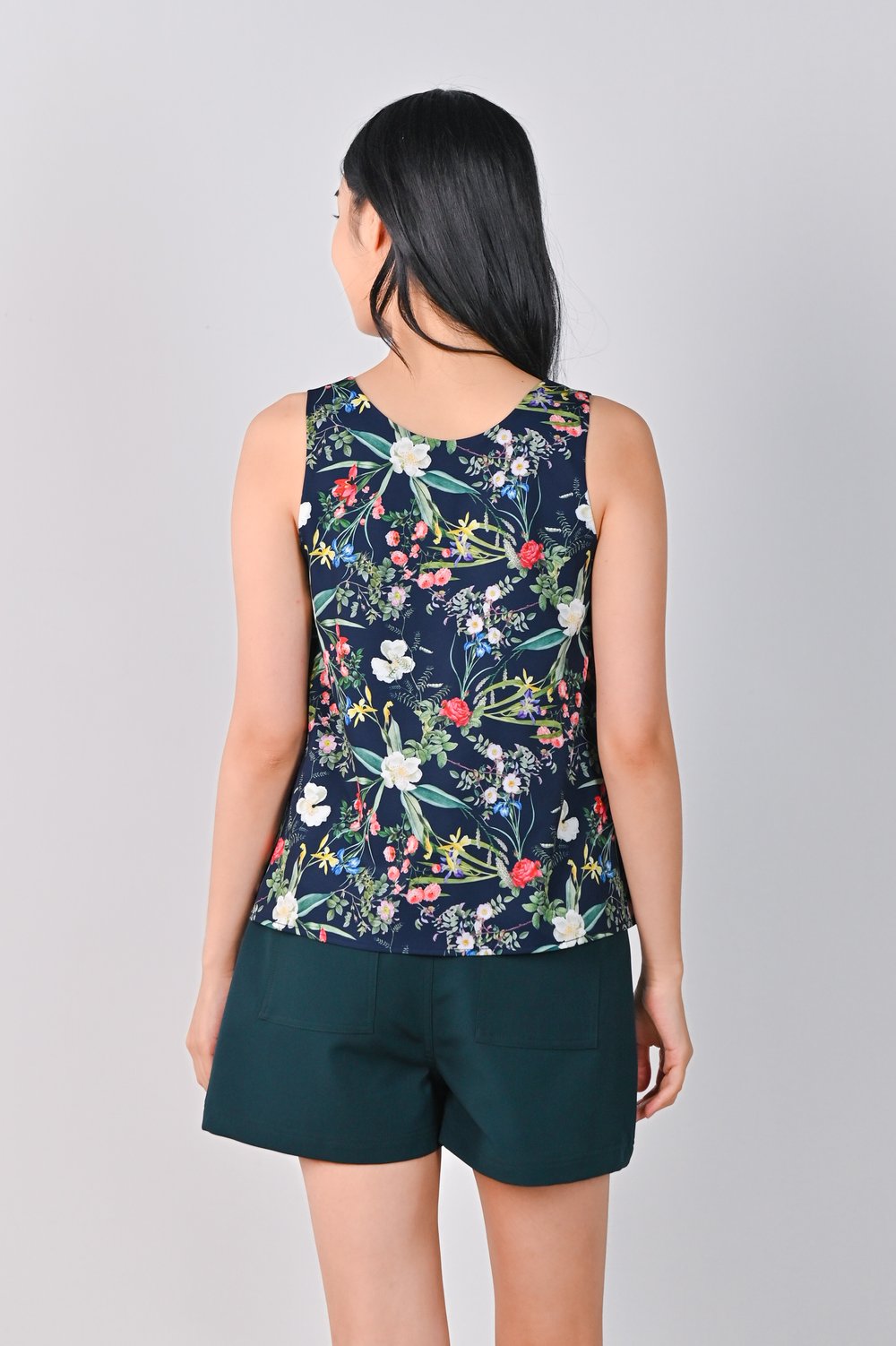 NAVY LUSH FLORALS TWO-WAY TOP