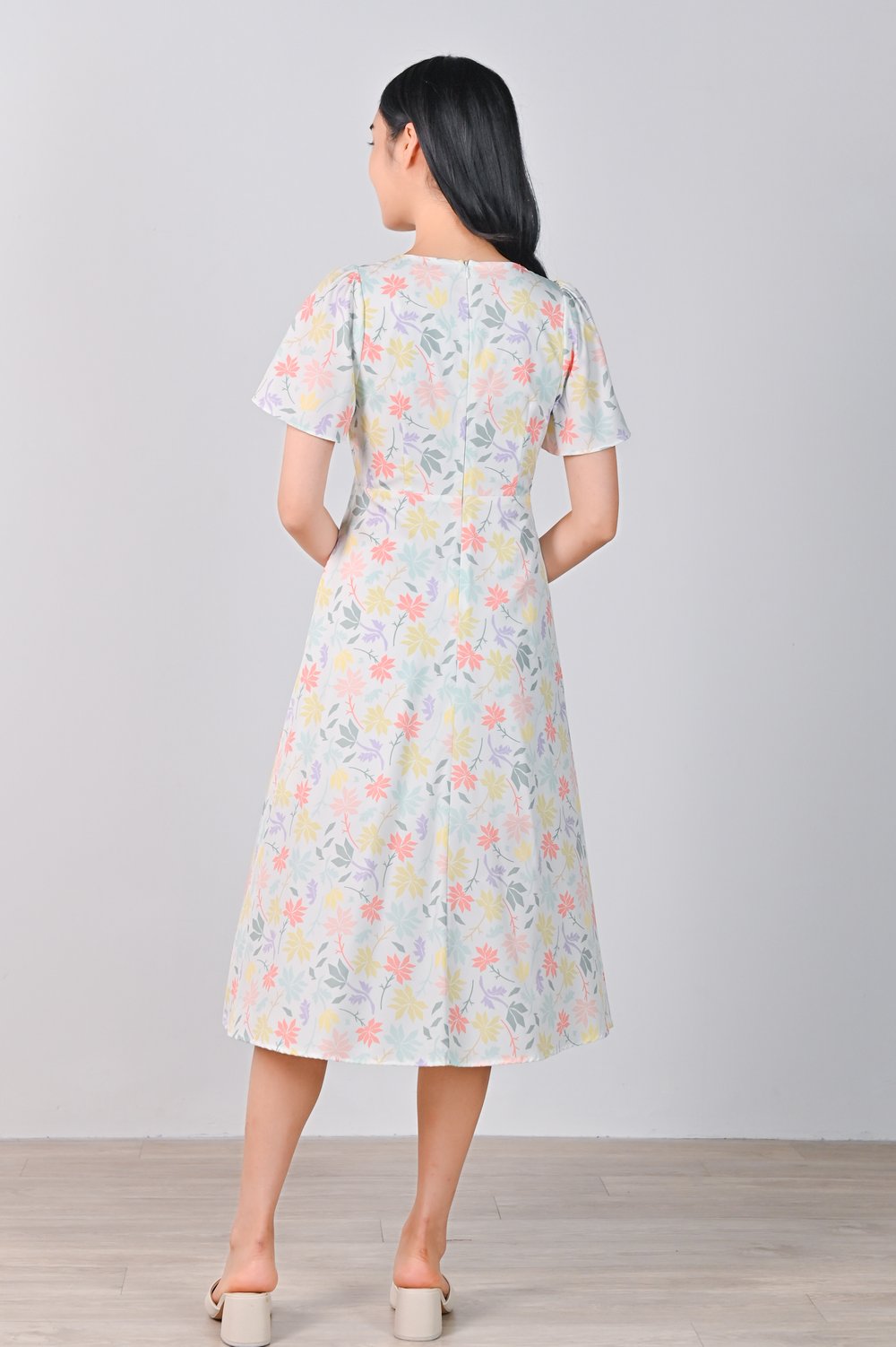 CITRUS LEAVES SLEEVED BUTTON DRESS