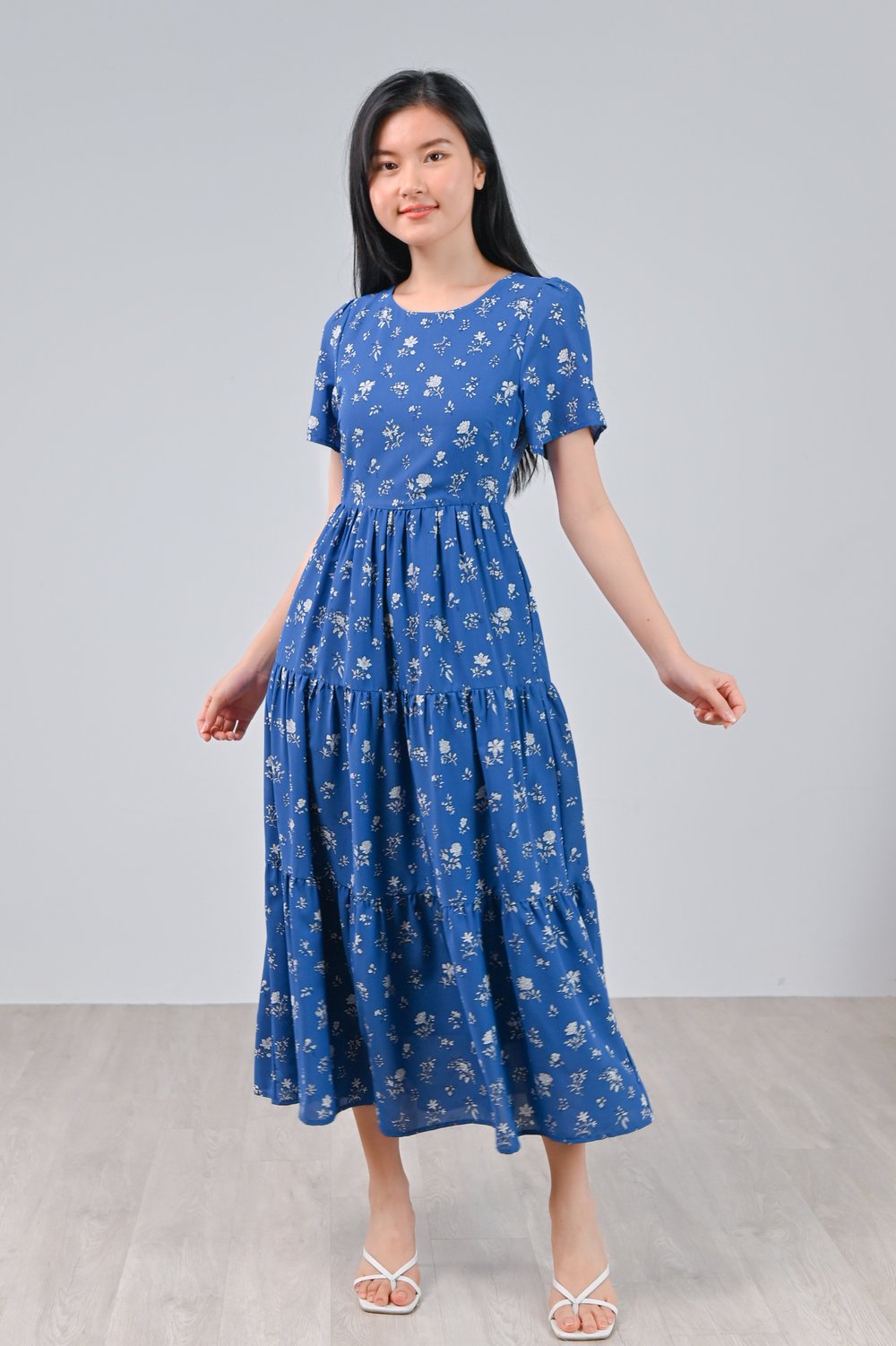 COLLYN BLUE FLORAL ROUND-NECK TIERED MIDAXI DRESS