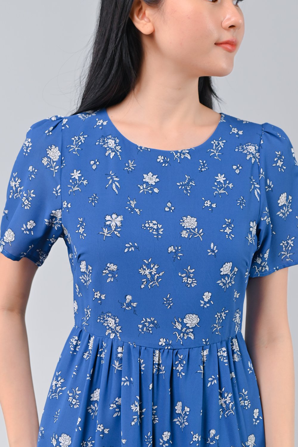 COLLYN BLUE FLORAL ROUND-NECK TIERED MIDAXI DRESS