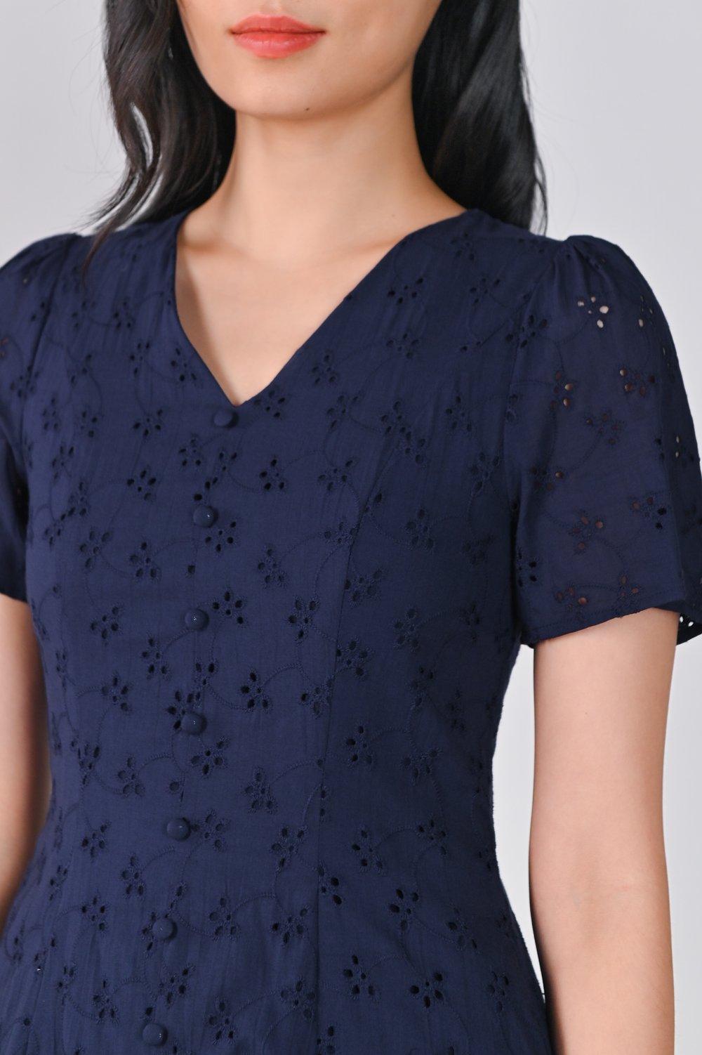 LUNARIA EYELET SLEEVED BUTTON DRESS IN NAVY