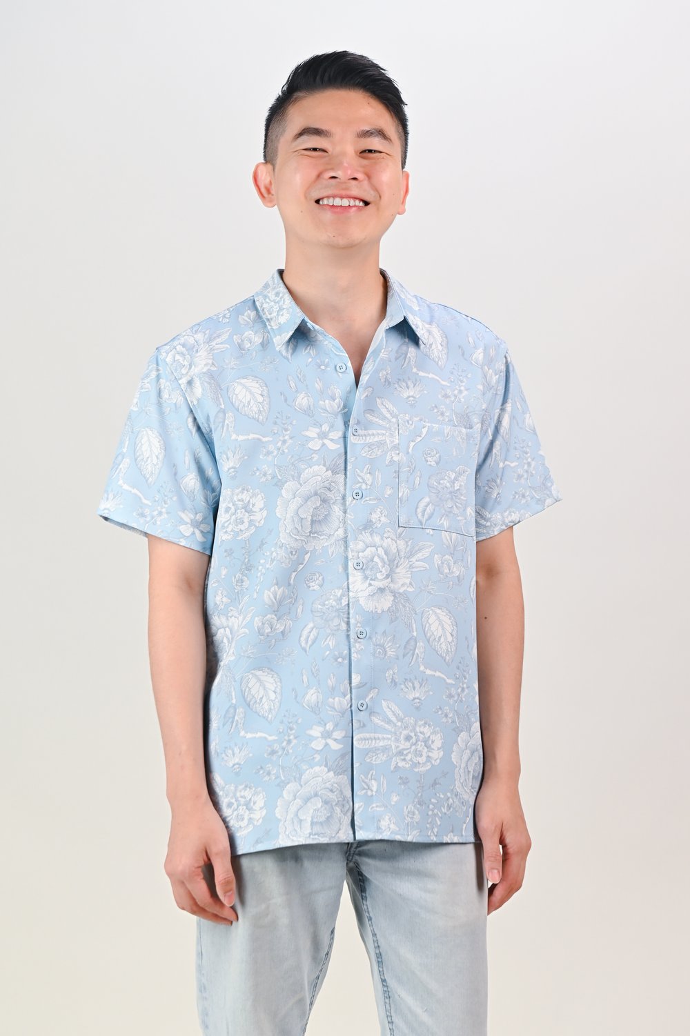 BLUE PORCELAIN BLOOMS MEN’S SHIRT