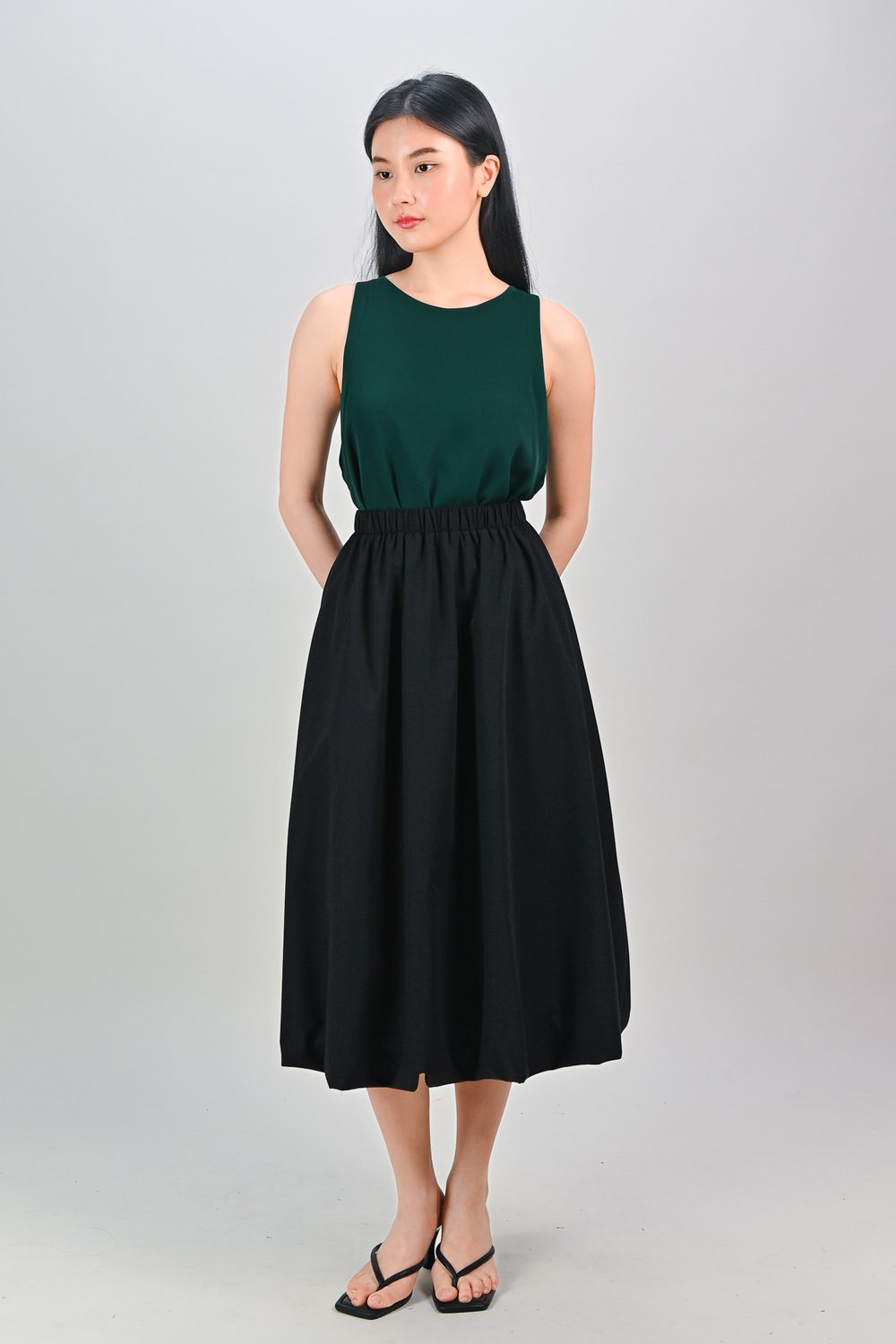 BUBLE BUBBLE MIDI SKIRT IN BLACK