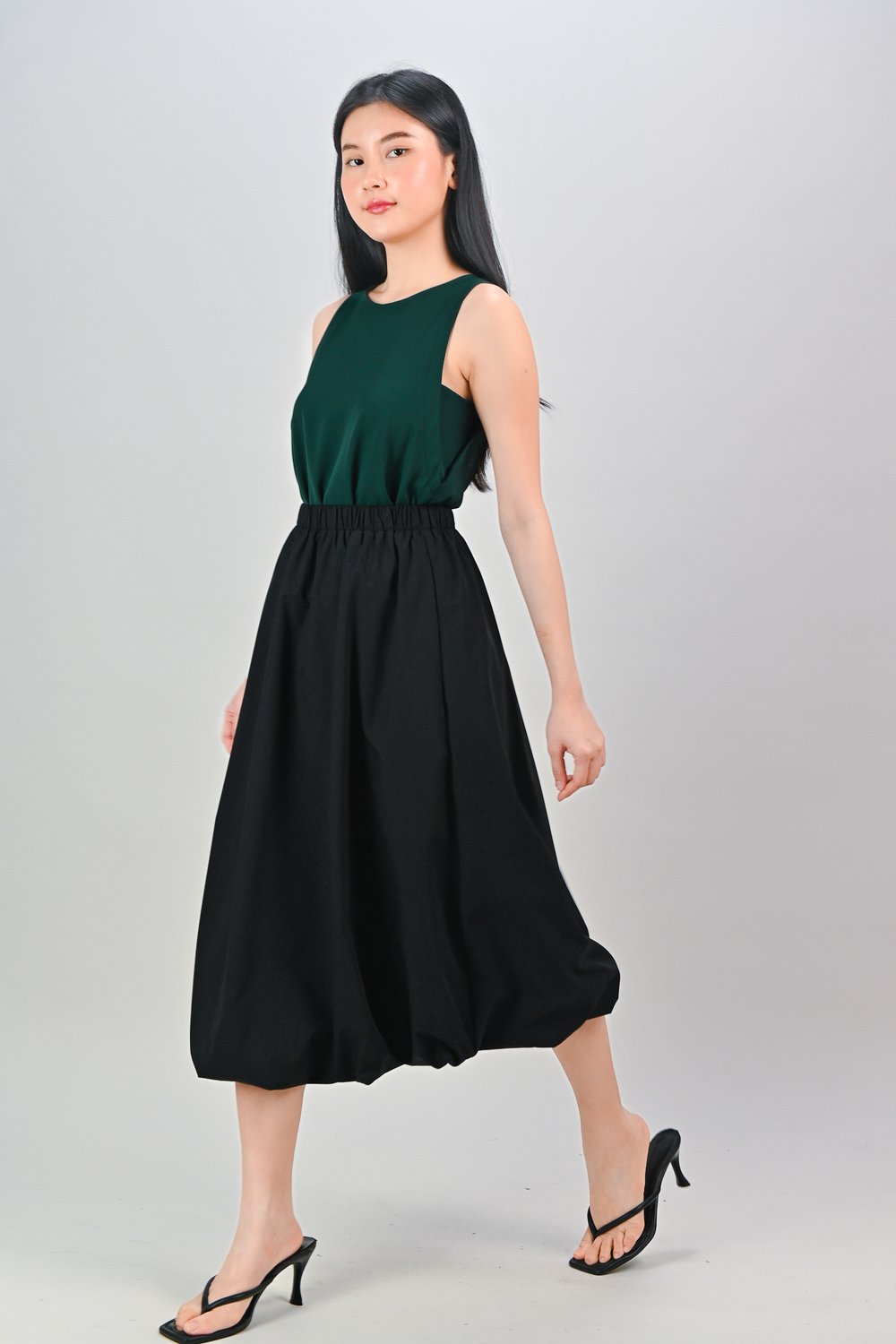 BUBLE BUBBLE MIDI SKIRT IN BLACK