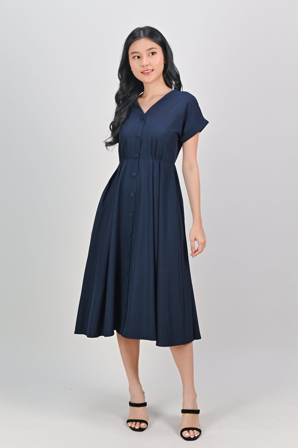 HUDGENS SLEEVED BUTTON DRESS IN NAVY