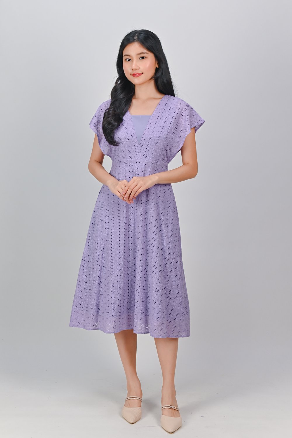 WILDE EYELET KIMONO DRESS IN LILAC