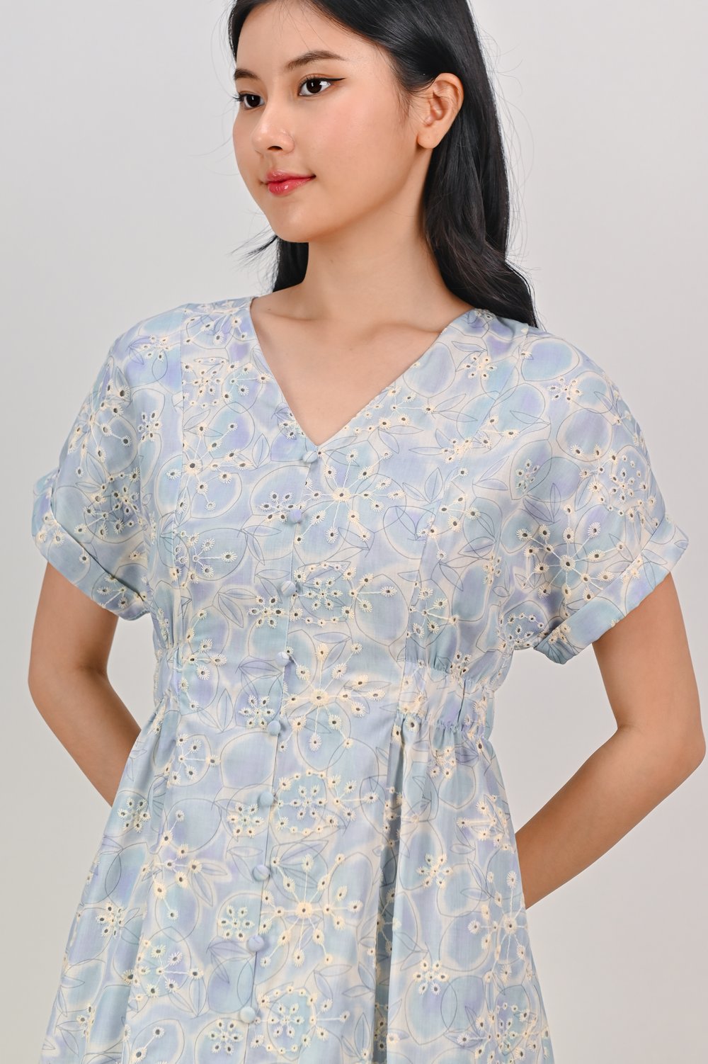 RIDLEY BLUE EYELET FLORAL SLEEVED MIDI DRESS