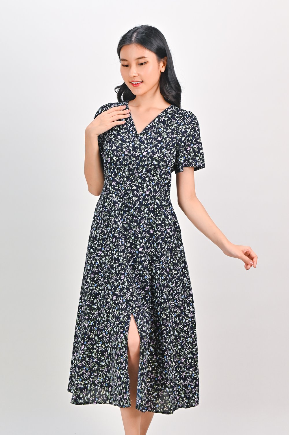 PORTMAN FLORAL SLEEVED BUTTON DRESS IN NAVY