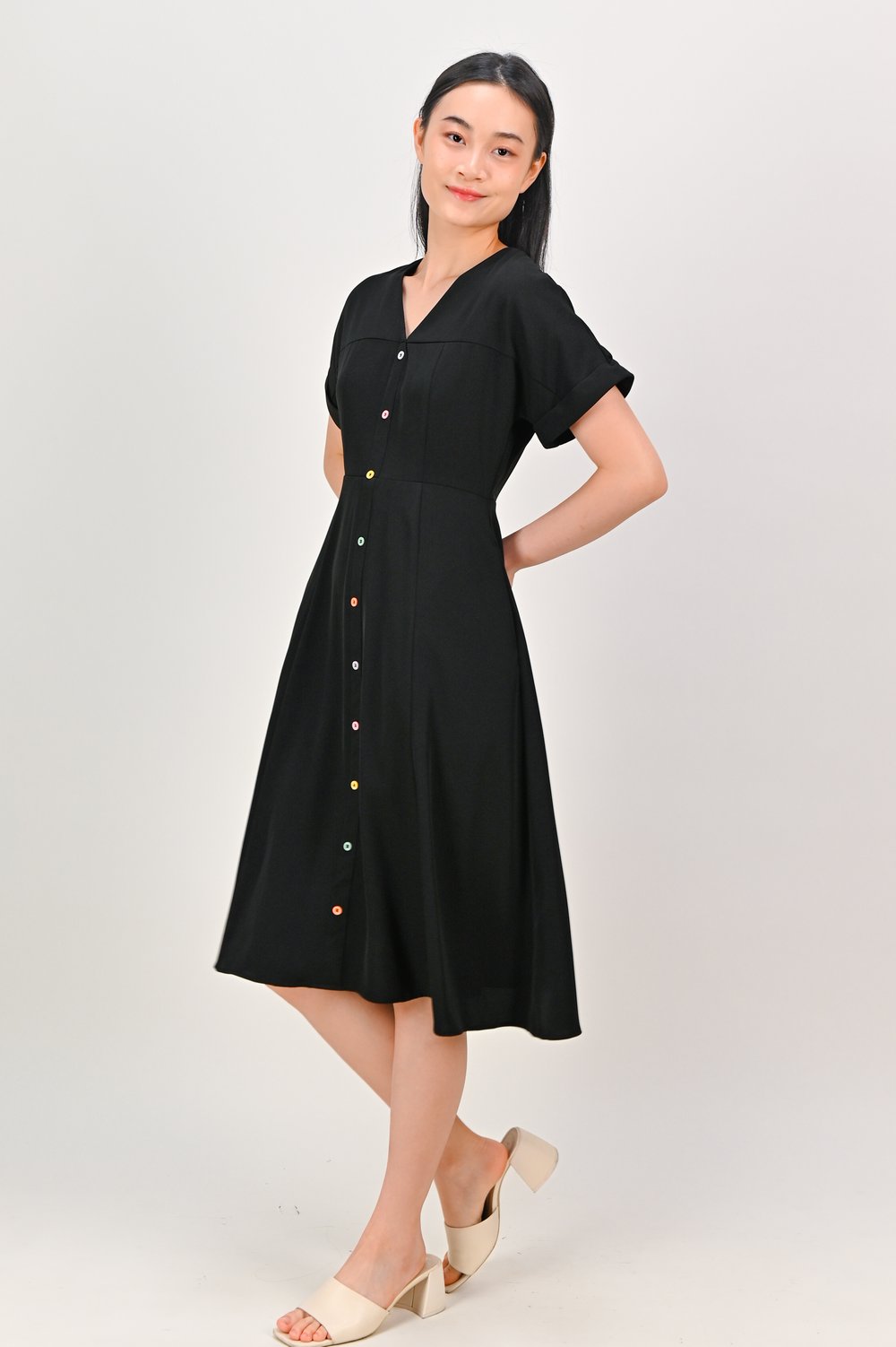 KELLA SLEEVED COLOURFUL-BUTTON DRESS IN BLACK