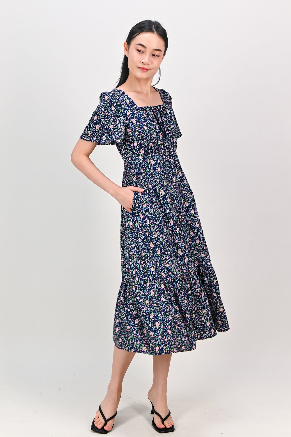 HAMNOY FLORAL RUCHED-BODICE SLEEVED DRESS