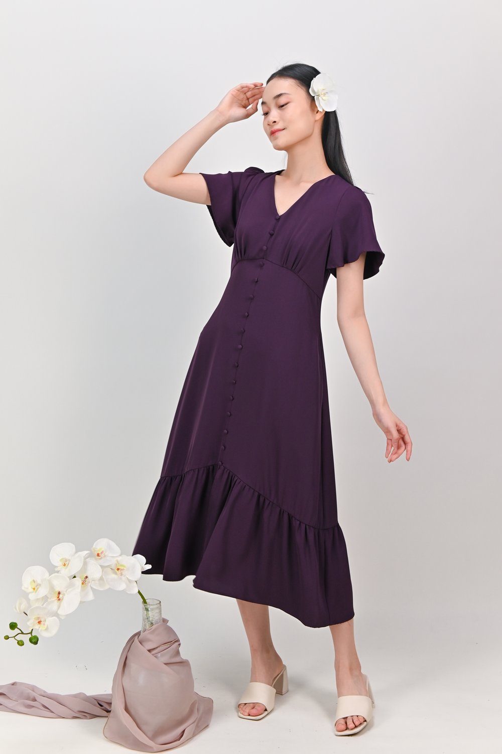 IRIE SLEEVED V-NECK BUTTON DRESS IN PURPLE