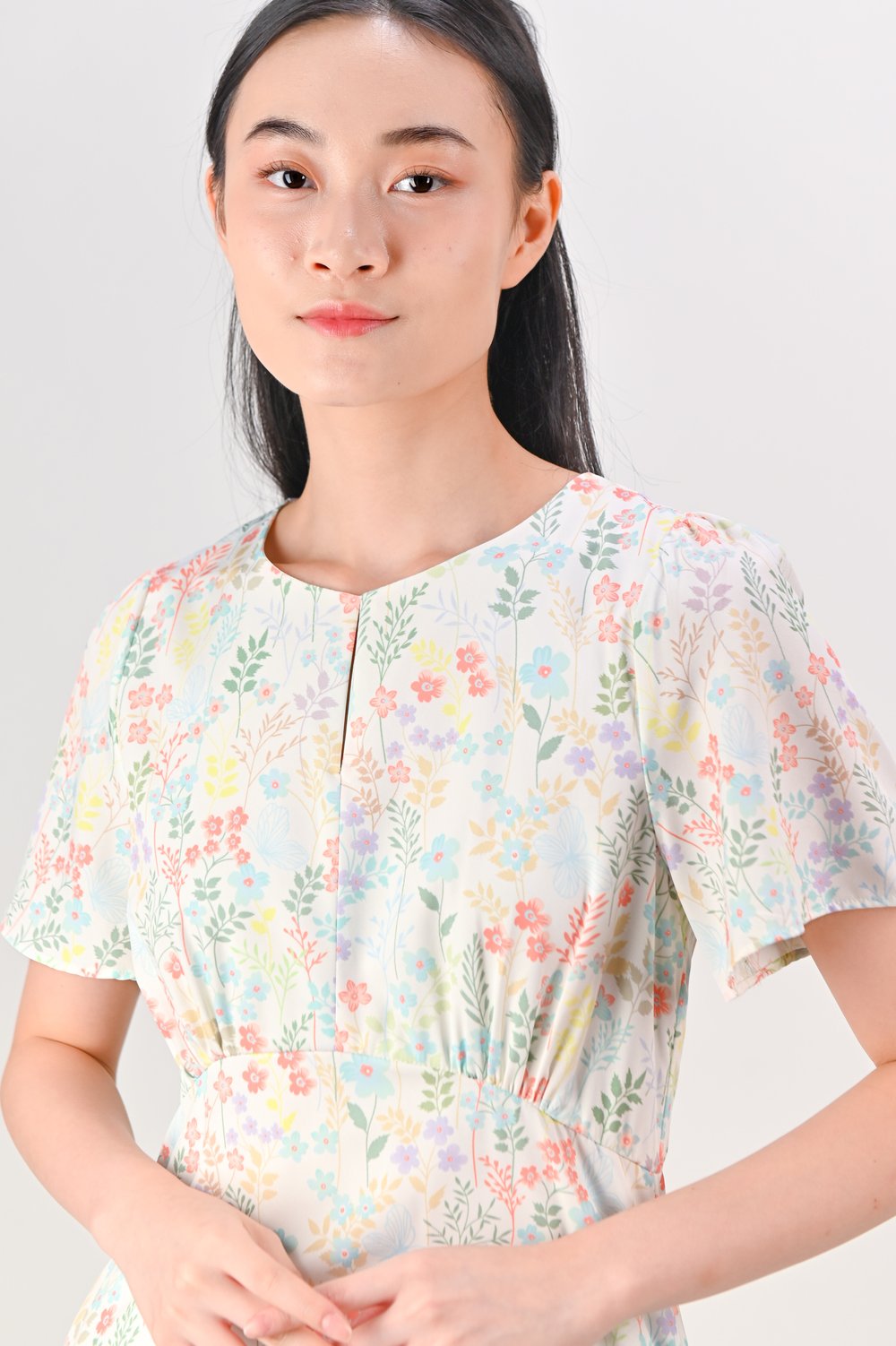HYUN WHITE FLORAL KEYHOLE SLEEVED MIDI DRESS