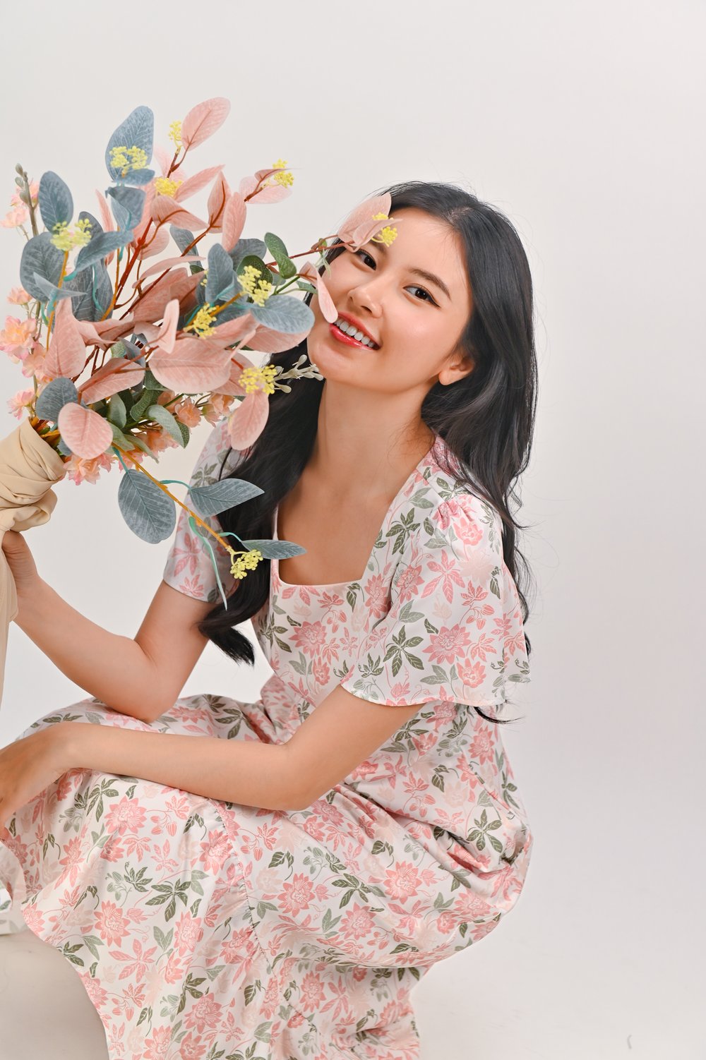 CAMY PEACH GARDEN SQUARE-NECK SLEEVED MIDI DRESS