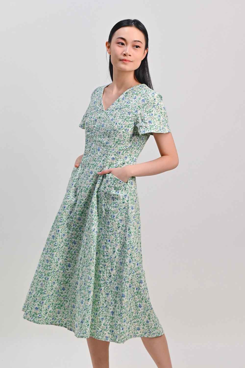 PIANA BLUEBERRY EYELET SLEEVED DRESS