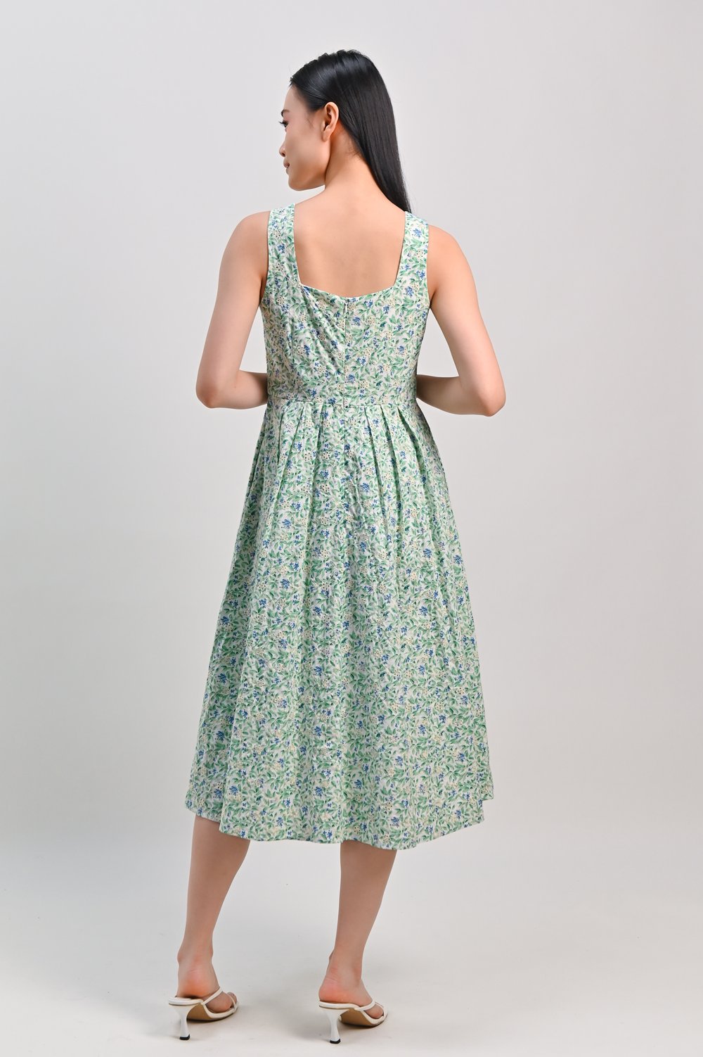 QUILLIE BLUEBERRY EYELET SLEEVELESS DRESS