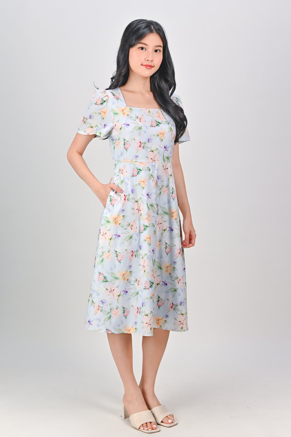 ALBY FLORAL SLEEVED SQUARE-NECK DRESS IN BLUE