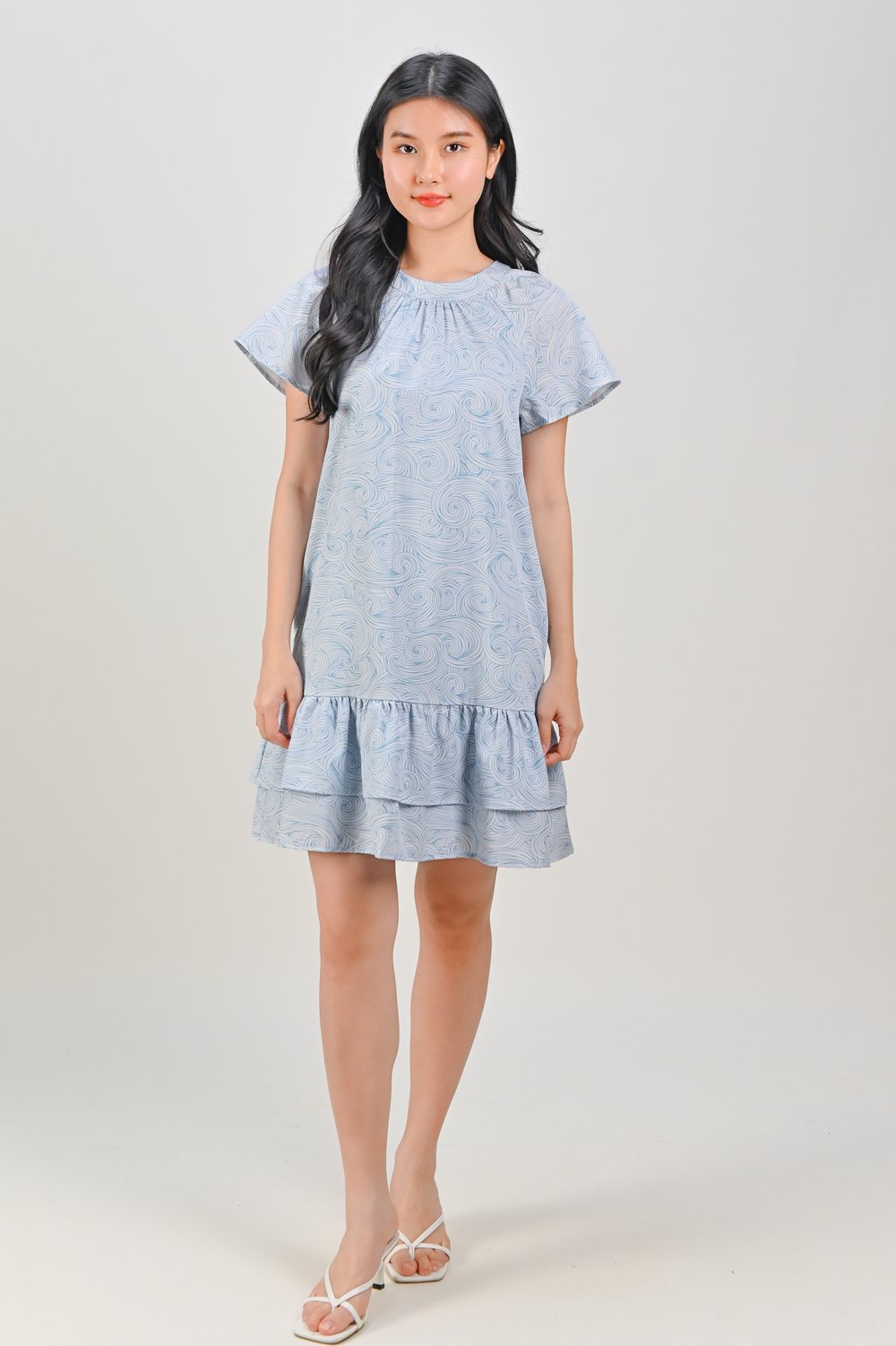 VESPER ROUND-NECK FLOUNCE DRESS IN BLUE SWIRL