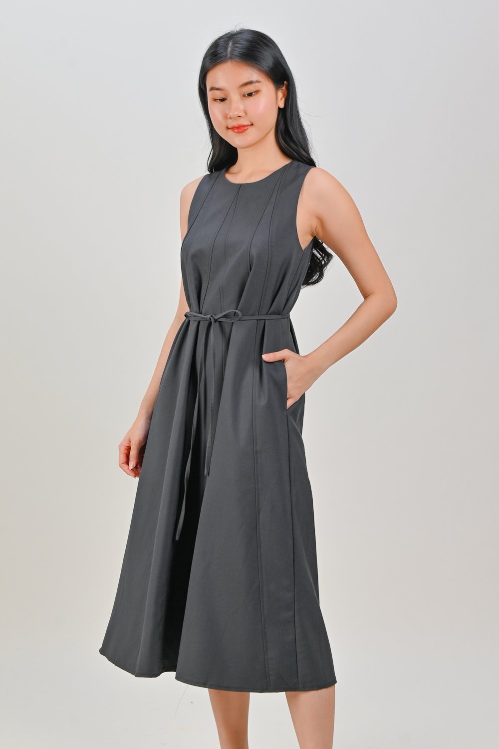 FAYE PANELLED MIDI DRESS IN GUNMETAL GREY