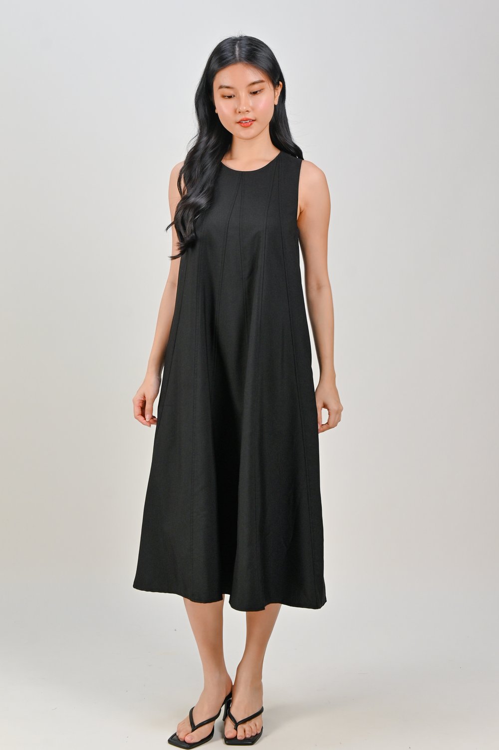 FAYE PANELLED MIDI DRESS IN BLACK