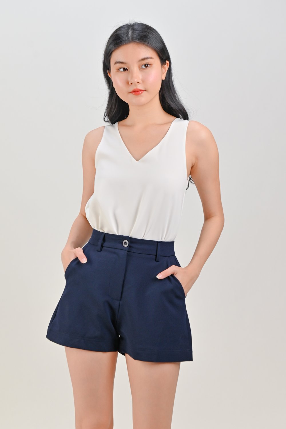 CHIYO ELASTIC-BACK SHORTS IN NAVY