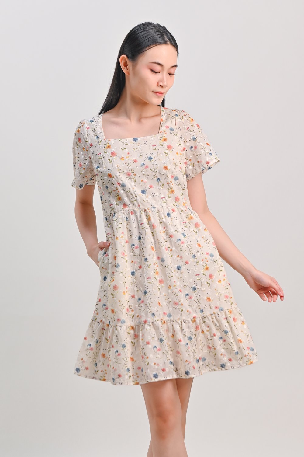KISMET EYELET SLEEVED DRESS IN CREAM FLORAL